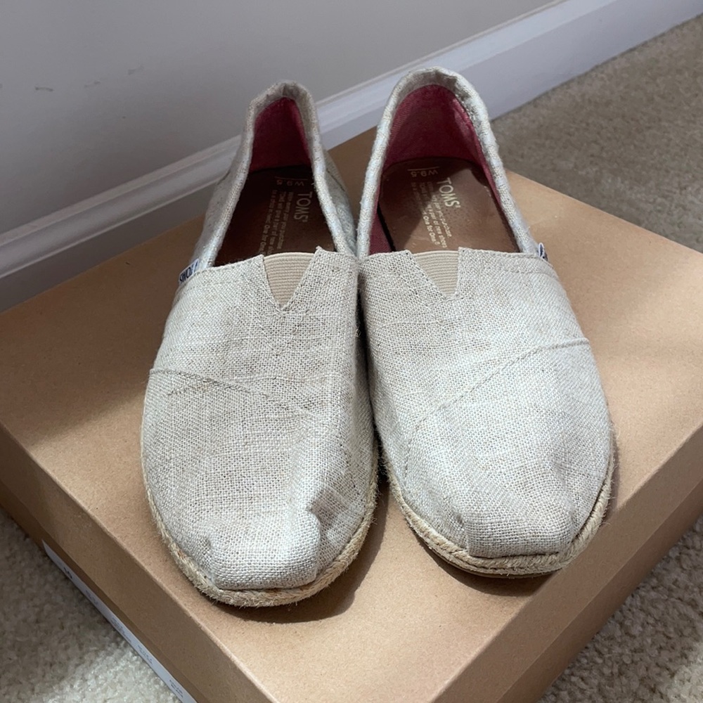 Women’s Espadrille Toms